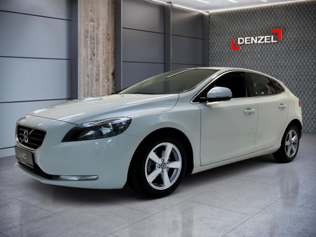 Bild 1: Volvo V40 D2 Momentum