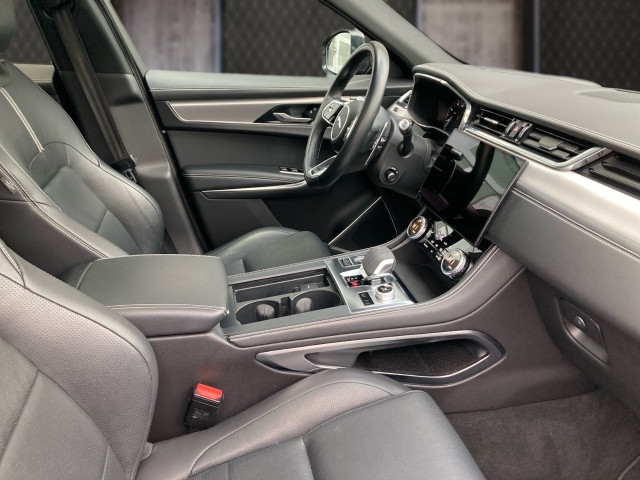 Bild 5: Jaguar F-Pace R-Dynamic SE