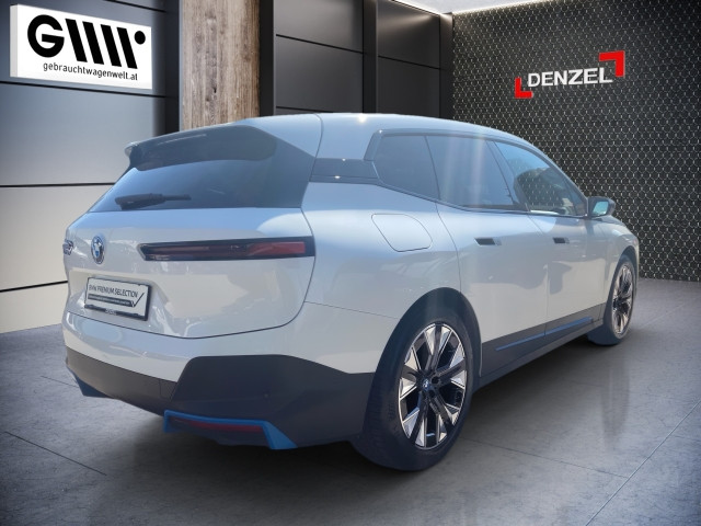 Bild 3: BMW PKW i-Serie iX xDrive50 105kWh