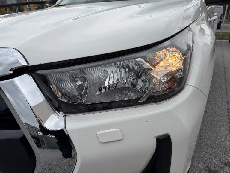 Bild 12: Toyota Hilux DK Active 2,4D