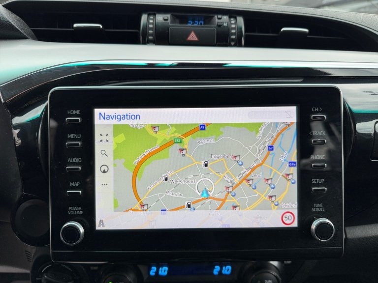 Bild 6: Toyota Hilux DK Active 2,4D