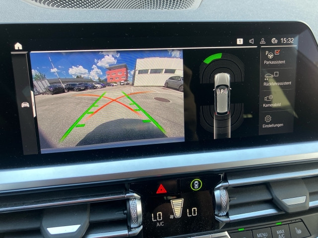 Bild 11: BMW 330i xDrive Touring