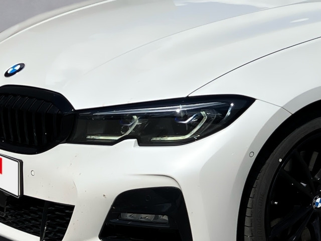 Bild 3: BMW 330i xDrive Touring