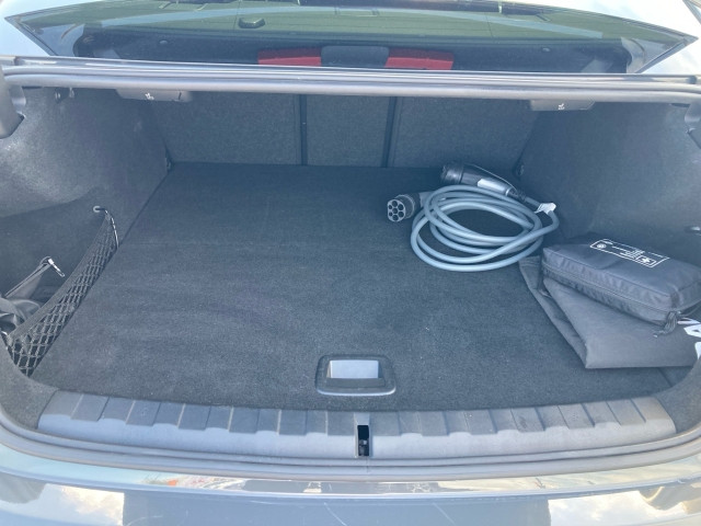 Bild 9: BMW 330e PHEV xDrive Aut