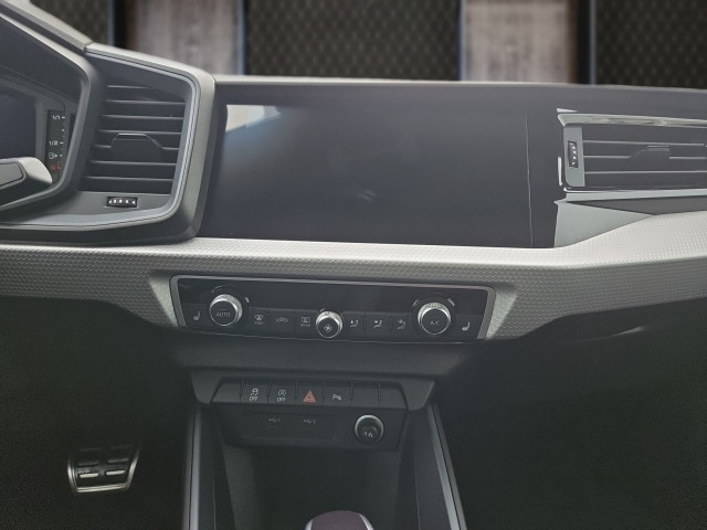 Bild 11: Audi A1 SB 30 TFSI S-tron