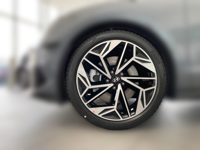 Bild 4: Hyundai IONIQ 6 PLUS LINE Long Range 77,4 kWh 4WD