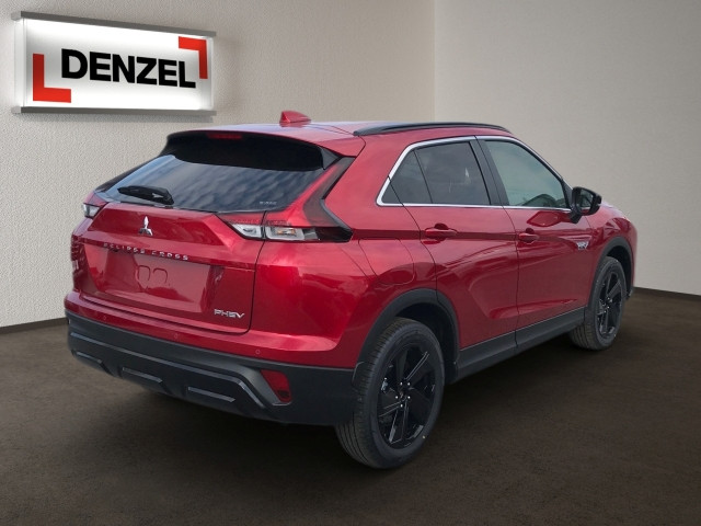 Bild 3: Mitsubishi Eclipse Cross PHEV 2,4 4WD Intense+ 45 Jahre Edition 23