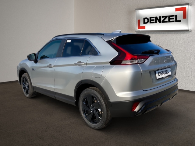 Bild 3: Mitsubishi Eclipse Cross PHEV 2,4 4WD Intense+ 45 Jahre