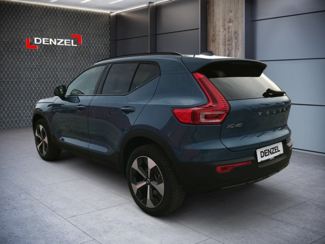 Bild 2: VOLVO PKW XC40 Plus, B3 Mild Hybrid, Benzin, Dark