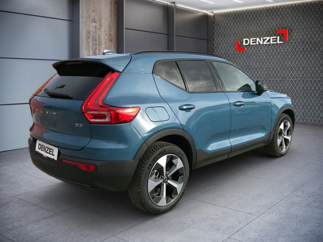 Bild 3: VOLVO PKW XC40 Plus, B3 Mild Hybrid, Benzin, Dark