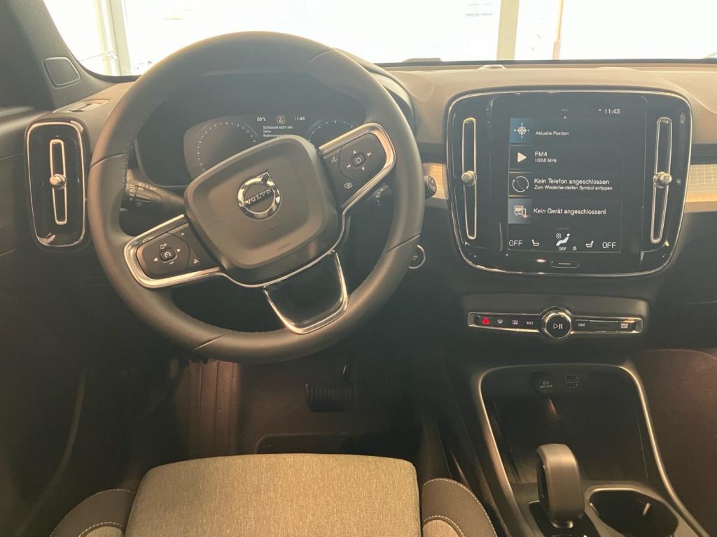 Bild 3: VOLVO PKW XC40 T2 Core