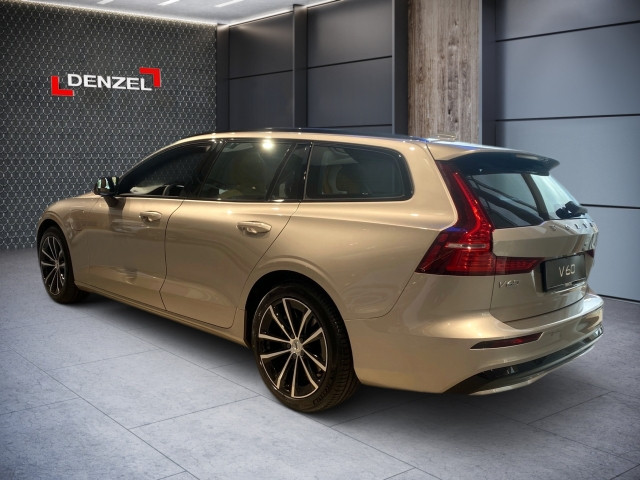 Bild 1: VOLVO PKW V60 T6 PHEV Ultimate Dark AWD