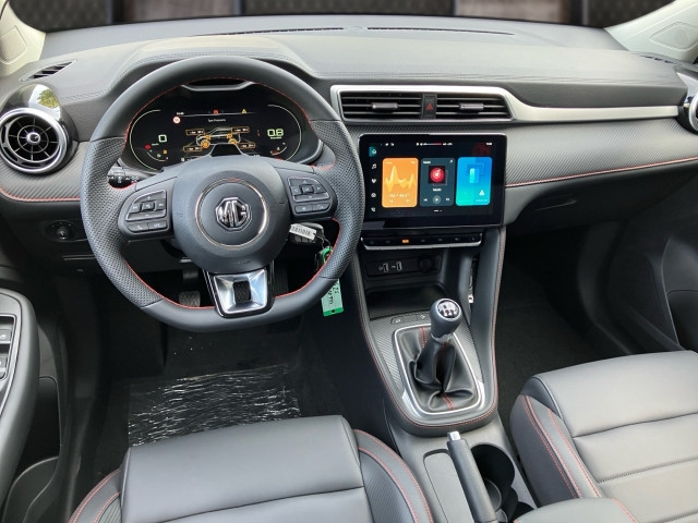 Bild 6: MG ZS 1,5 Luxury