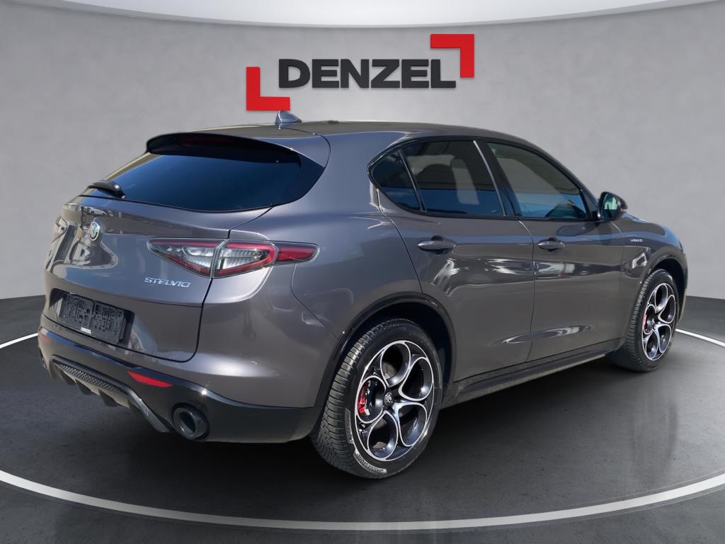 Bild 3: Alfa Stelvio Veloce 2,0 16V 280 AT8 Q4