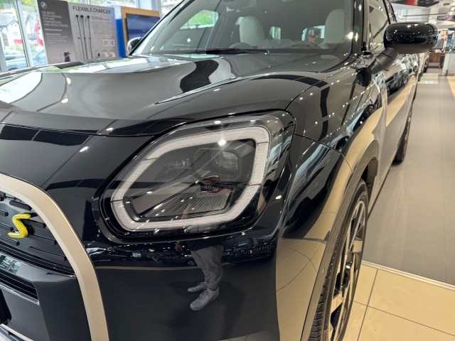 Bild 3: Mini Countryman SE ALL4 U25 XE2