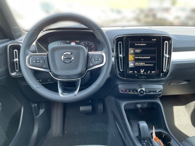 Bild 6: VOLVO PKW XC40 Core, T2 Automatikgetriebe, Benzin