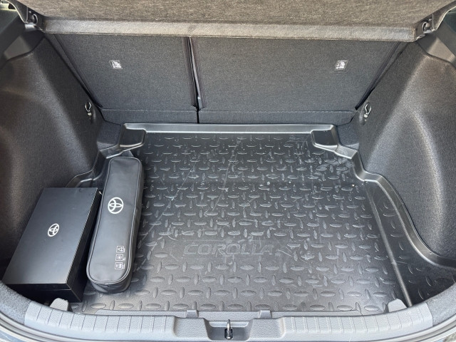 Bild 9: Toyota Corolla 1,8l Hybrid 5 Türer Active Drive