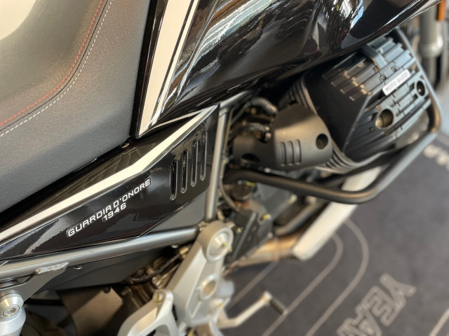 Bild 6: Moto Guzzi Motorrad Moto Guzzi V85 TT Guardia d'Onore