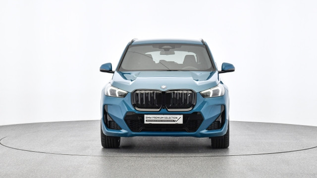 Bild 8: BMW iX1 xDrive30 U11