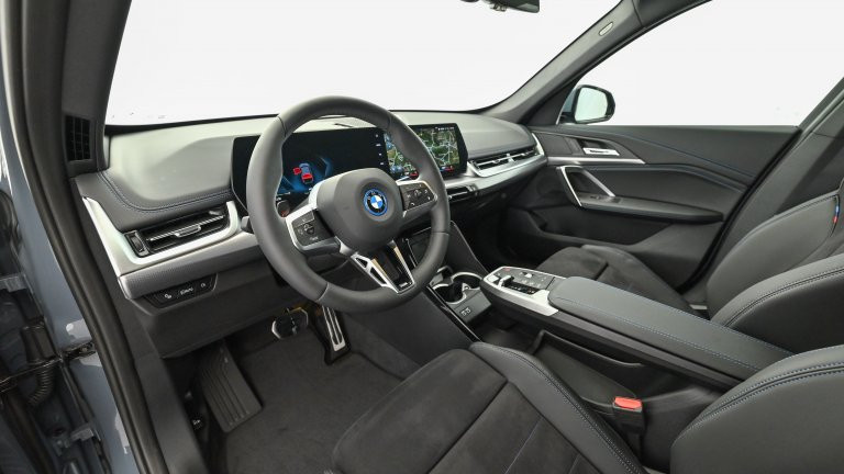 Bild 4: BMW iX1 xDrive30 U11