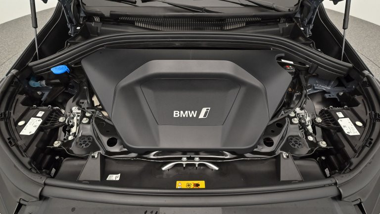 Bild 5: BMW iX1 xDrive30 U11