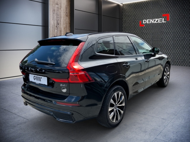 Bild 3: VOLVO PKW XC60 B4 AWD Plus Dark