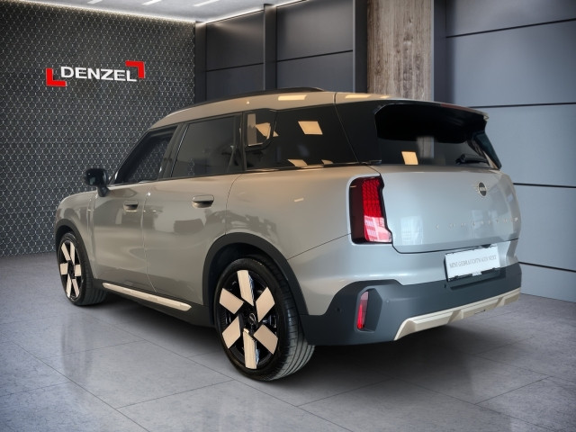 Bild 1: Mini Countryman E U25 HB0