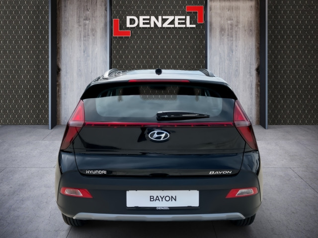 Bild 9: Hyundai Bayon i-Line 1,2 MPI