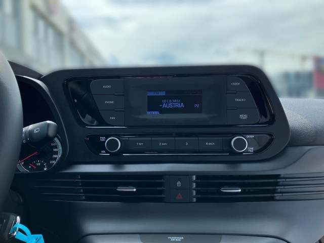 Bild 12: Hyundai Bayon i-Line 1,2 MPI