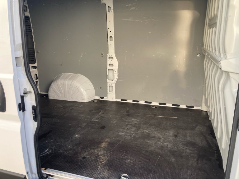 Bild 8: Fiat Transporter Ducato 35 L2H2 160