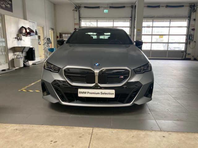 Bild 2: BMW i5 M60 xDrive Limousine G60 XE2