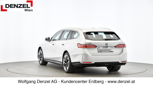 Bild 2: BMW 520d xDrive Touring G61 B47