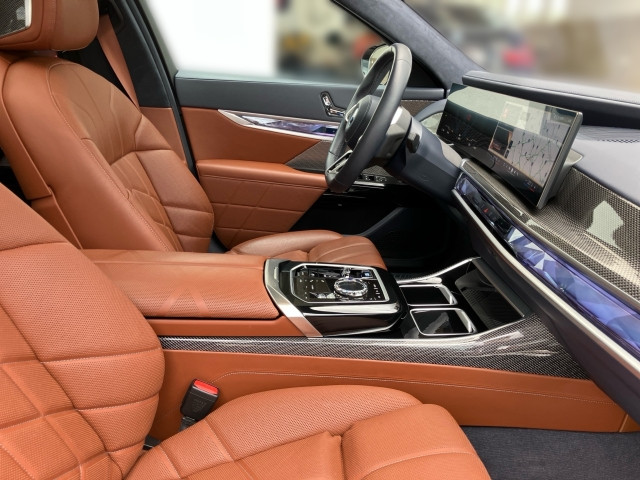 Bild 4: BMW i7 xDrive60 G70 XE2