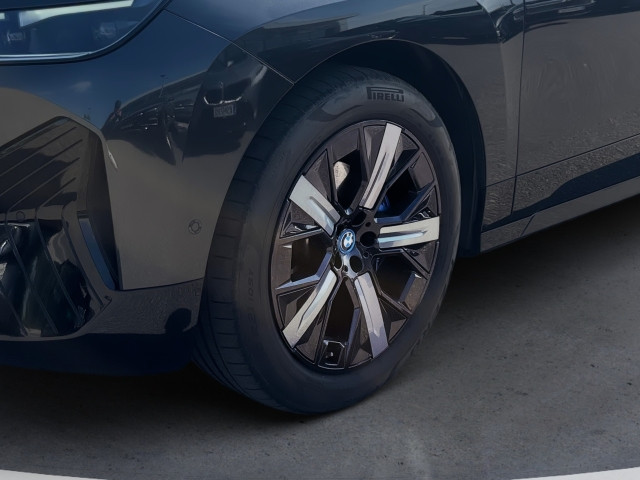 Bild 7: BMW PKW i-Serie iX xDrive50 i20 XE2