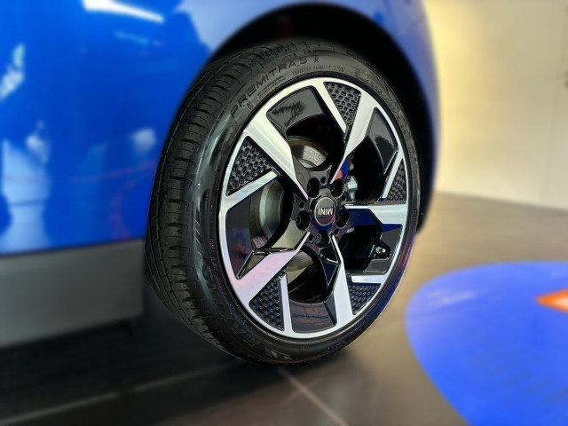 Bild 4: Mini Cooper E J01 HC0
