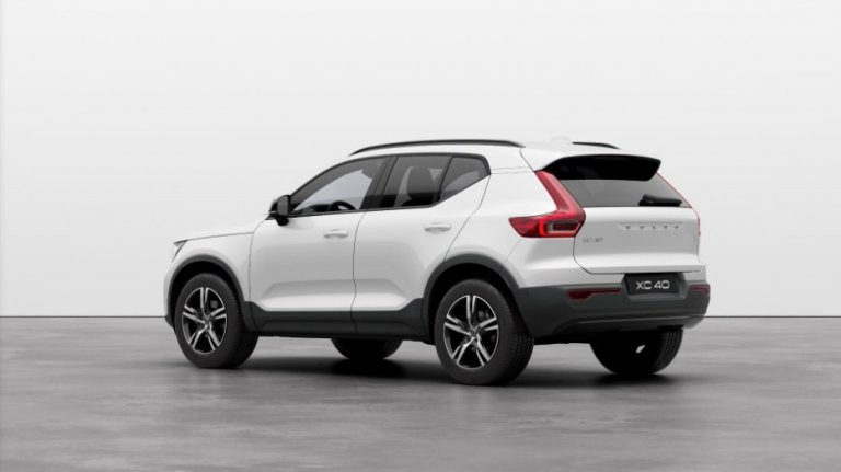 Bild 1: VOLVO PKW XC40 B3 Plus Dark