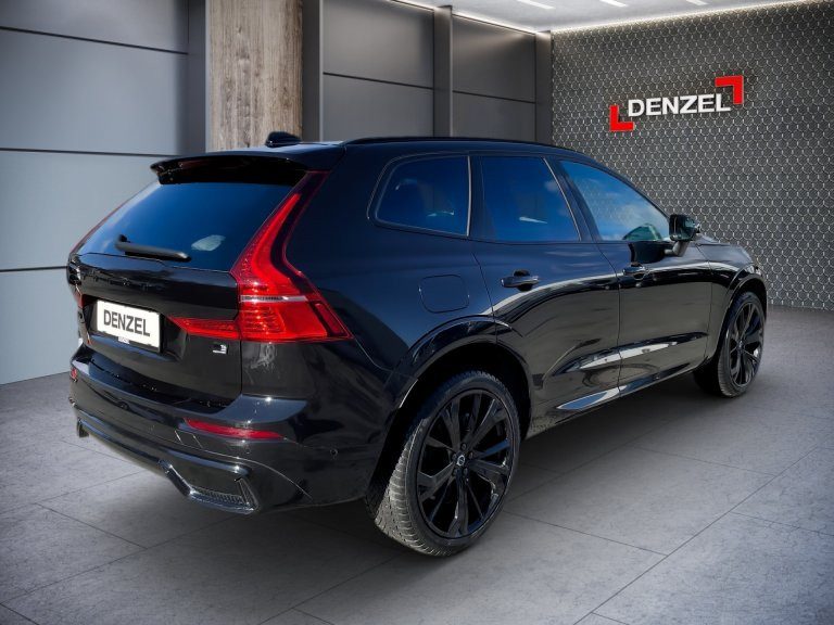 Bild 3: VOLVO PKW XC60 Black Edition Ultra, T6 Plug-in Hybrid, Elektrisch/Benz