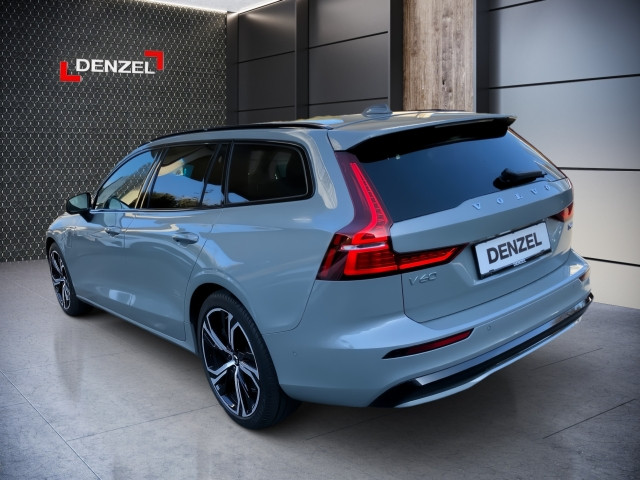 Bild 2: VOLVO PKW V60 Ultra, T6 Plug-in Hybrid, Elektrisch/Benzin, Dark