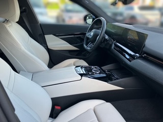 Bild 5: BMW 520d xDrive Limousine G60 B47