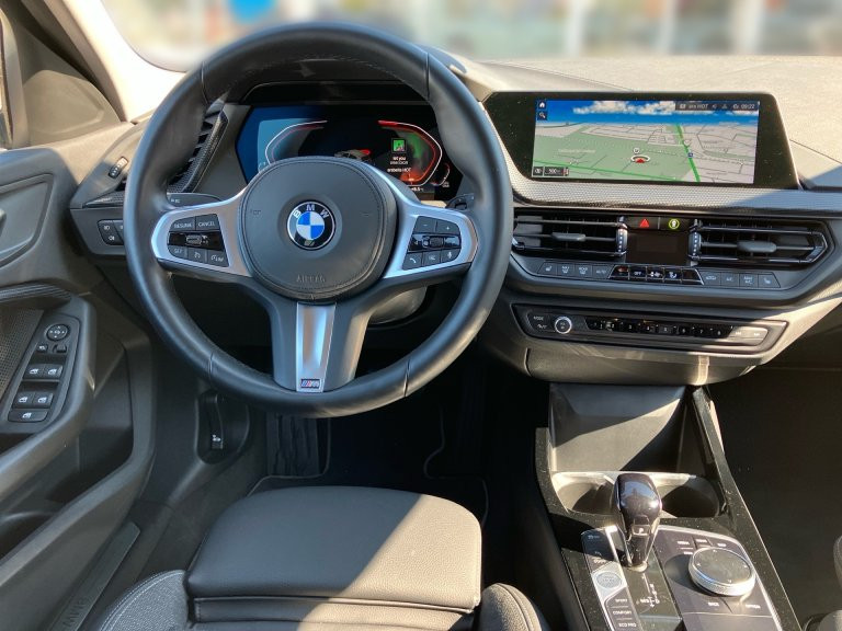 Bild 6: BMW 116i 5-Türer Limousine F40 B38