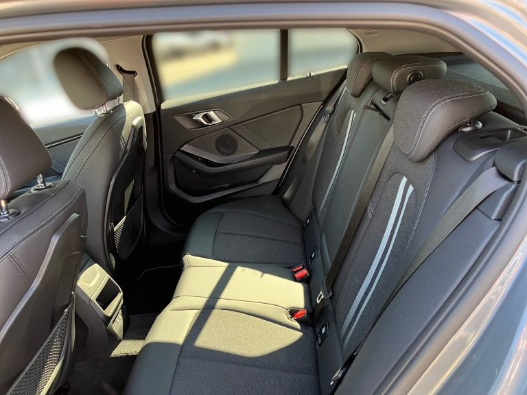 Bild 8: BMW 116i 5-Türer Limousine F40 B38