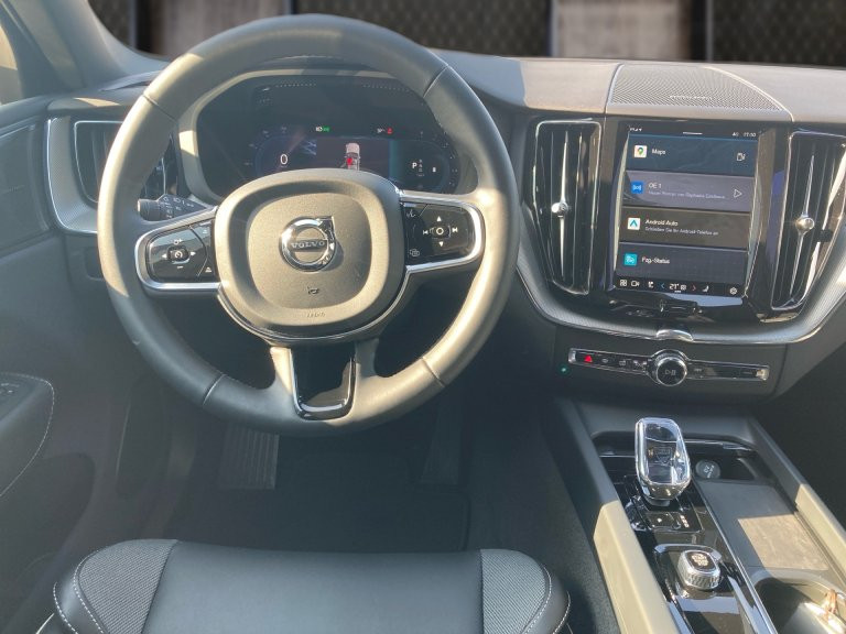 Bild 4: VOLVO PKW XC60 Plus, B4 Mild Hybrid, Benzin, Dark