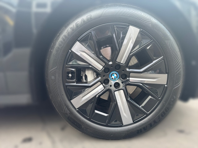 Bild 4: BMW iX xDrive40 I20 XE2