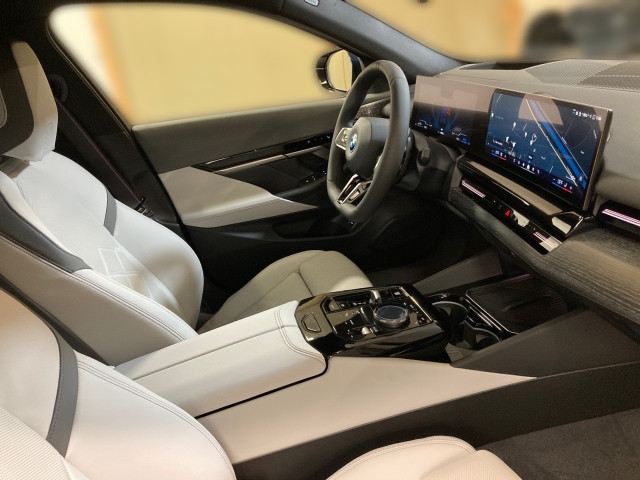 Bild 13: BMW 530e xDrive Touring G61 XB1