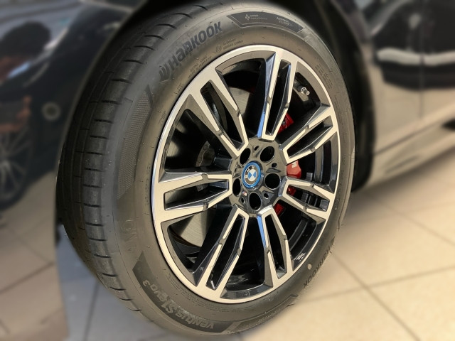 Bild 4: BMW i5 eDrive40 Touring G61