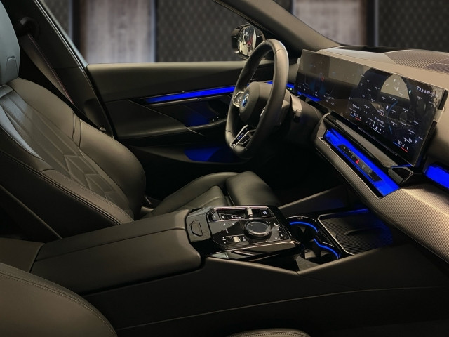 Bild 5: BMW i5 eDrive40 Touring G61