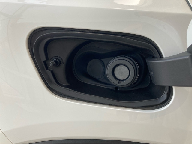 Bild 9: VOLVO PKW XC40 Plus, B4 Mild Hybrid, Benzin, Dark