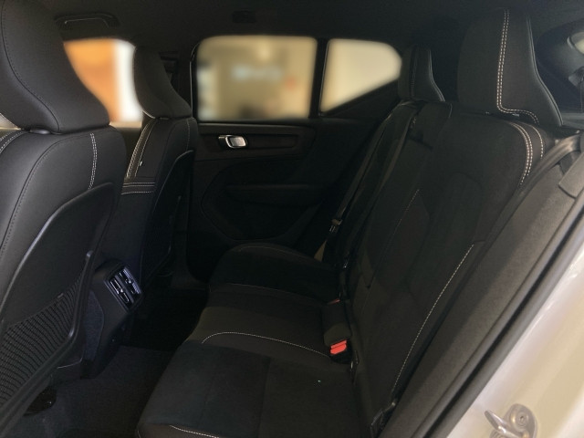 Bild 7: VOLVO PKW XC40 Plus, B4 Mild Hybrid, Benzin, Dark