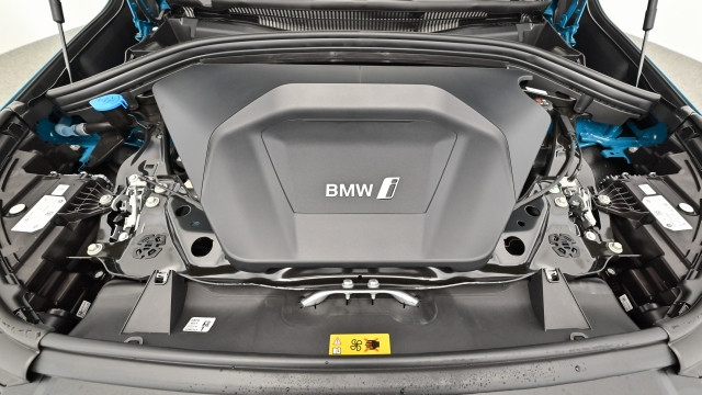 Bild 5: BMW iX1 xDrive30 U11