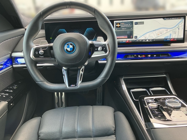 Bild 6: BMW 750e xDrive Limousine G70 XB1